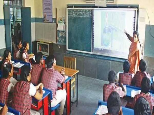 Education Committee of South Delhi Municipal Corporation issues an order regarding dress code in its schools.