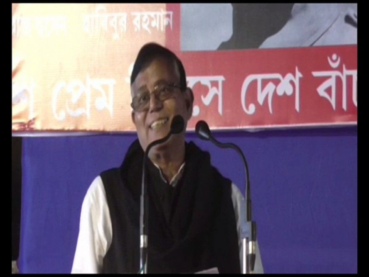 CPIM Leader Md Salim Says We Are Stuck In Between Howdy Modi And Rowdy ...