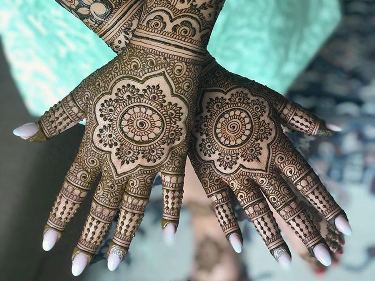 Mehndi Designs Raksha Bandhan 2020 Images, Photos: यहां चुनिए सरल और  ट्रेंडिंग मेहंदी डिजाइन, राखी के दिन बहनों के हाथों में खूब रचेगी मेहंदी