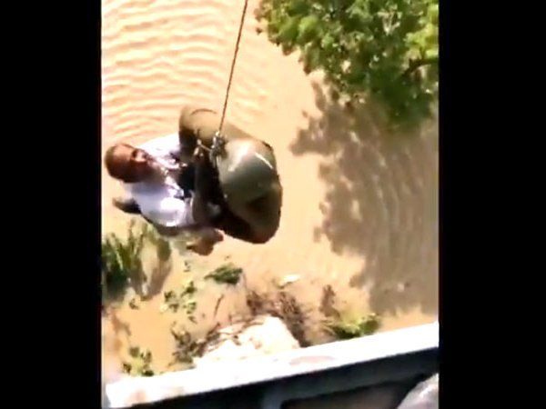 IAF airlifts villagers stranded in flood in Chhindwara MP CM Shivraj singh do areial suvey of flood affected areas