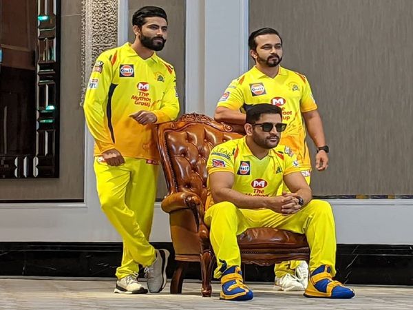 MS Dhoni Jadeja Jadhav