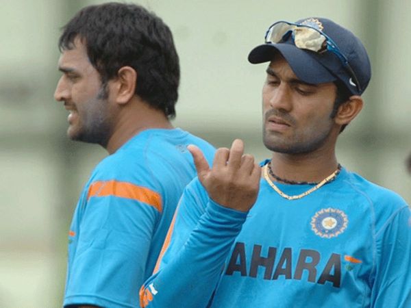 MS Dhoni and Dinesh Karthik