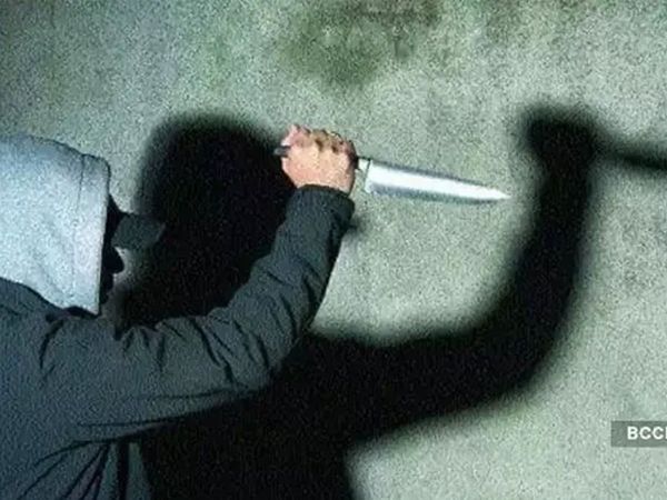  Mumbai News Corona patient attacks on nurse with knife case registered