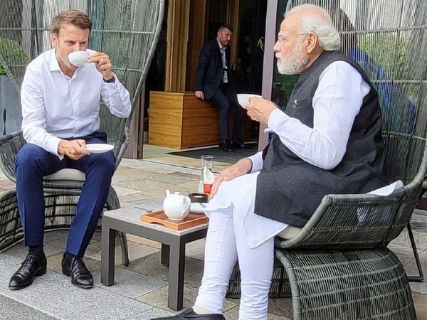 Emmanuel Macron and Narendra Modi