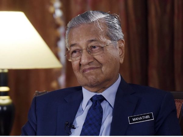 Malaysian PM Mahathir Mohamad resigns who had criticized India on CAA and Kashmir