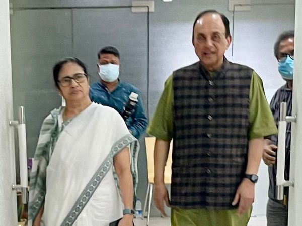 BJP leader Subramanian Swamy met Mamata Banerjee, described as a charismatic leader and courageous person