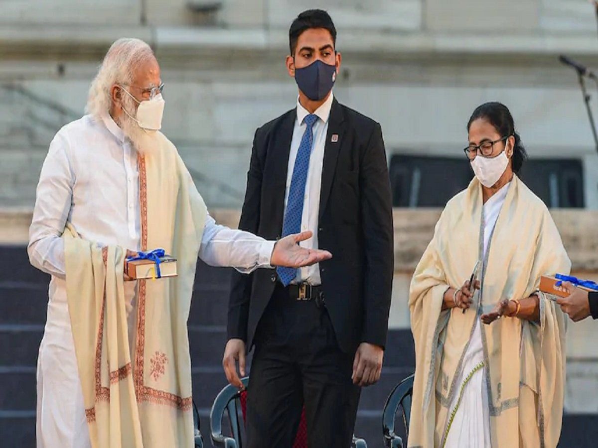 बंगाल के सियासी रंगमंच में 'जय श्री राम' के नारे, क्या बीजेपी के चक्रव्यूह में उलझती जा रही हैं ममता?