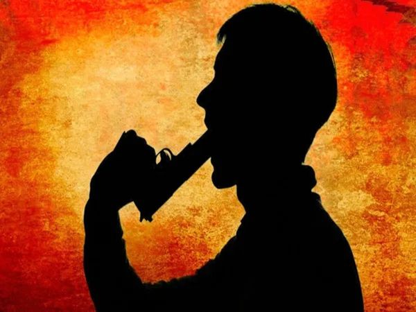 Man shoots himself bullet hits pregnant wife through the head