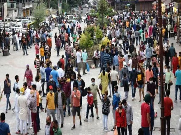 Manali issues strict Covid rules, ₹5,000 fine for not wearing masks