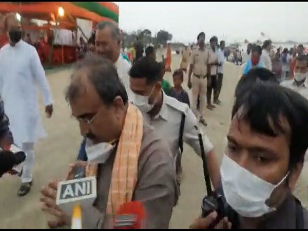 Bihar's health minister Mangal Pandey started running after hearing the question of Niti Aayog Report