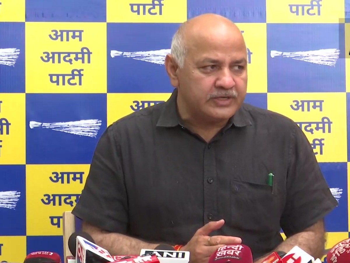 Delhi: मनीष सिसोदिया ने कहा- हमने सीमित स्कूलों को फीस बढ़ाने की अनुमति दी, बाकियों पर कार्रवाई होगी