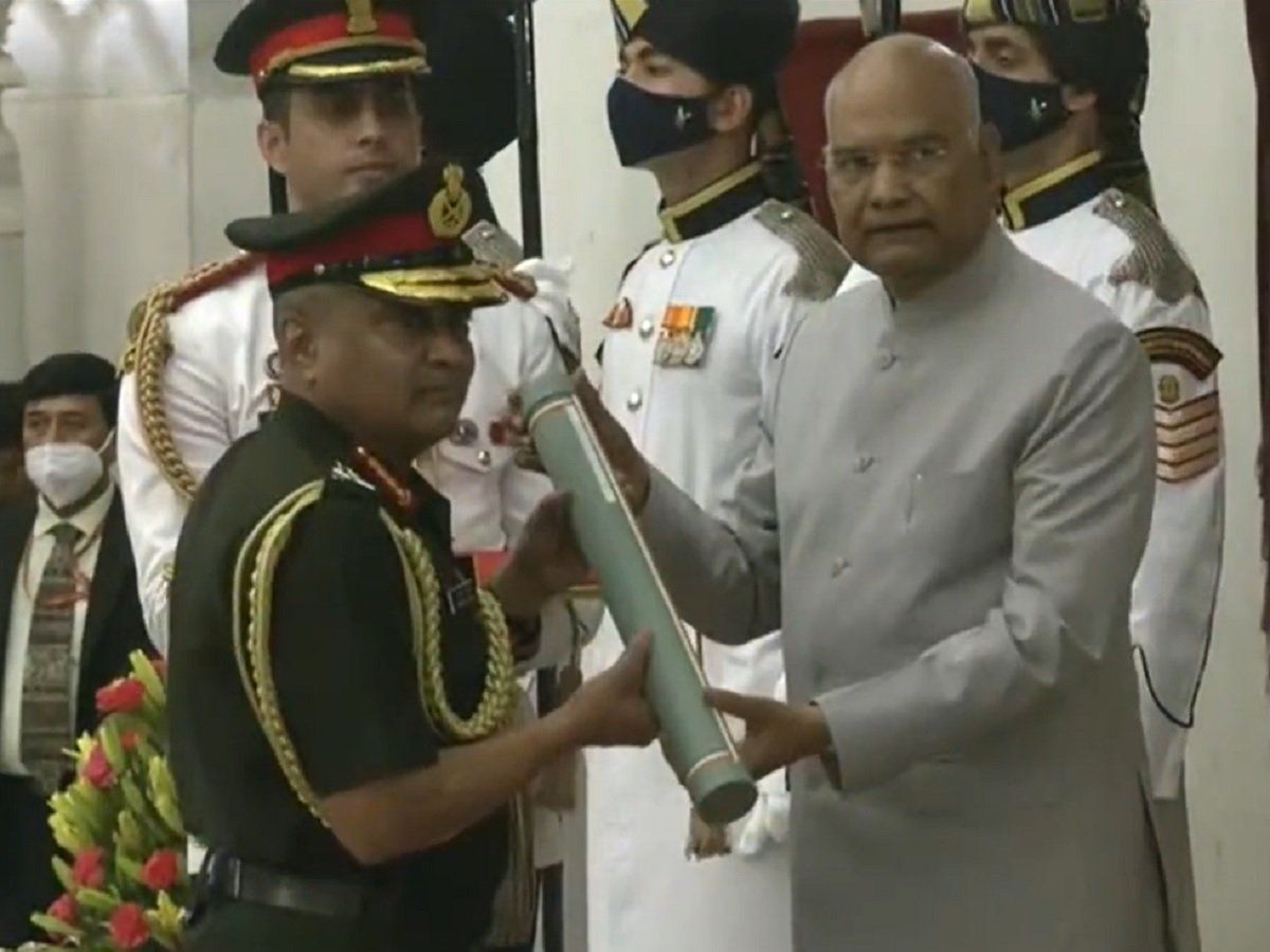 आर्मी चीफ जनरल मनोज पांडे को मिला परम विशिष्ट सेवा पदक, हाल ही में संभाली है सेना की कमान