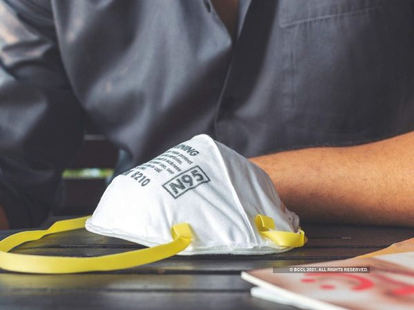 In view of an increase in Covid cases, wearing face masks in public places is mandatory in Noida, Ghaziabad