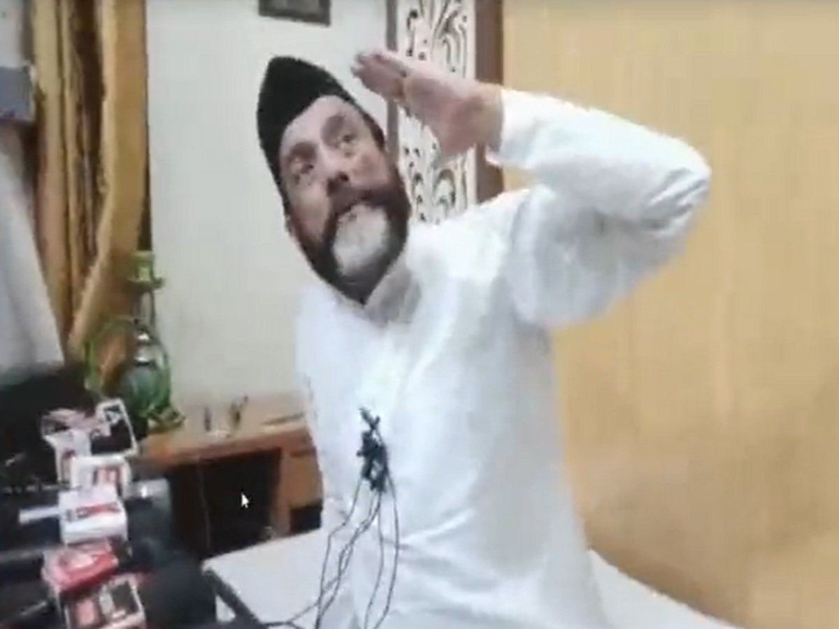 मौलाना तौकीर रजा ने कहा- हिंदू धर्म का उड़ रहा मजाक, फव्वारे और शिवलिंग में फर्क नहीं पता, हर जगह ऐसा शिवलिंग मिलेगा