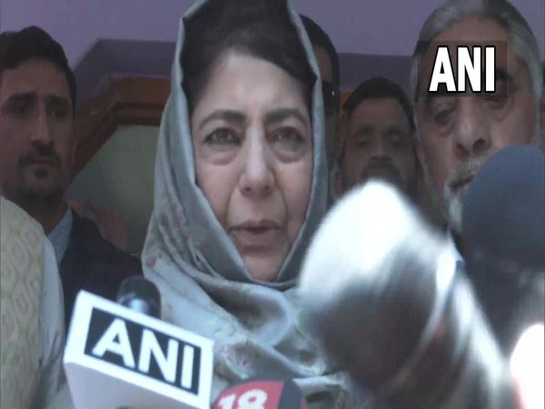 Mufti raises doubt Securtiy forces operation in which killers of Ambreen were neutralised