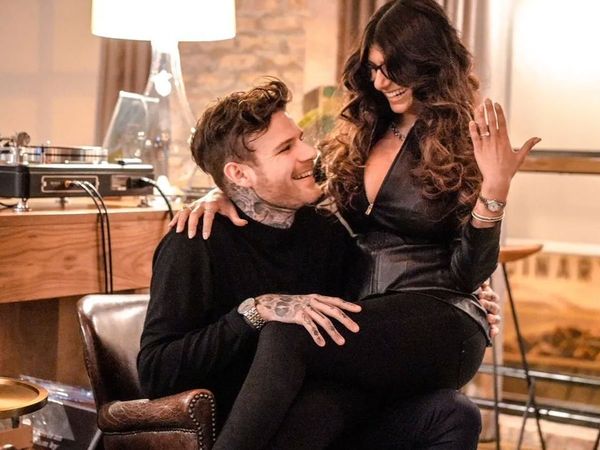 Mia Khalifa, Robert Sandberg