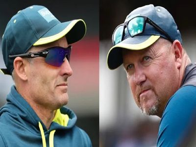 Michael-Hussey-David-Saker Michael-Hussey-David-Saker