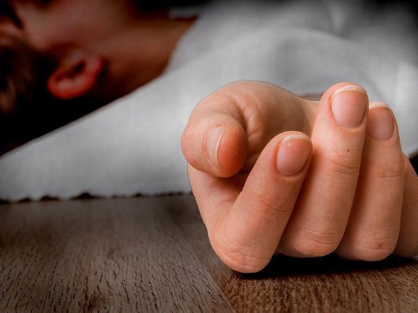 UP : Minor Dalit girl murdered after gangrape, dead body recovered from farm, injury marks on her face