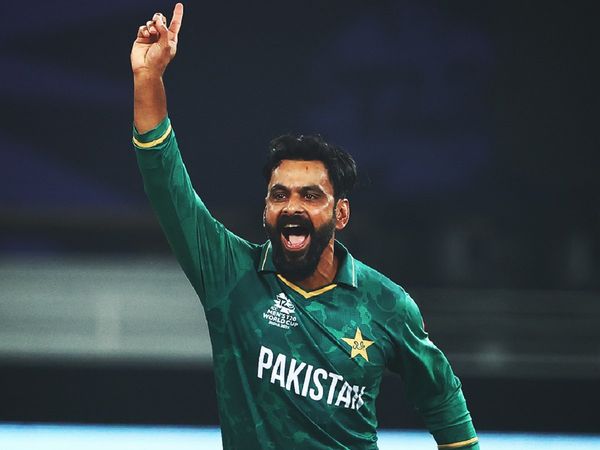 Mohammad Hafeez Retirement