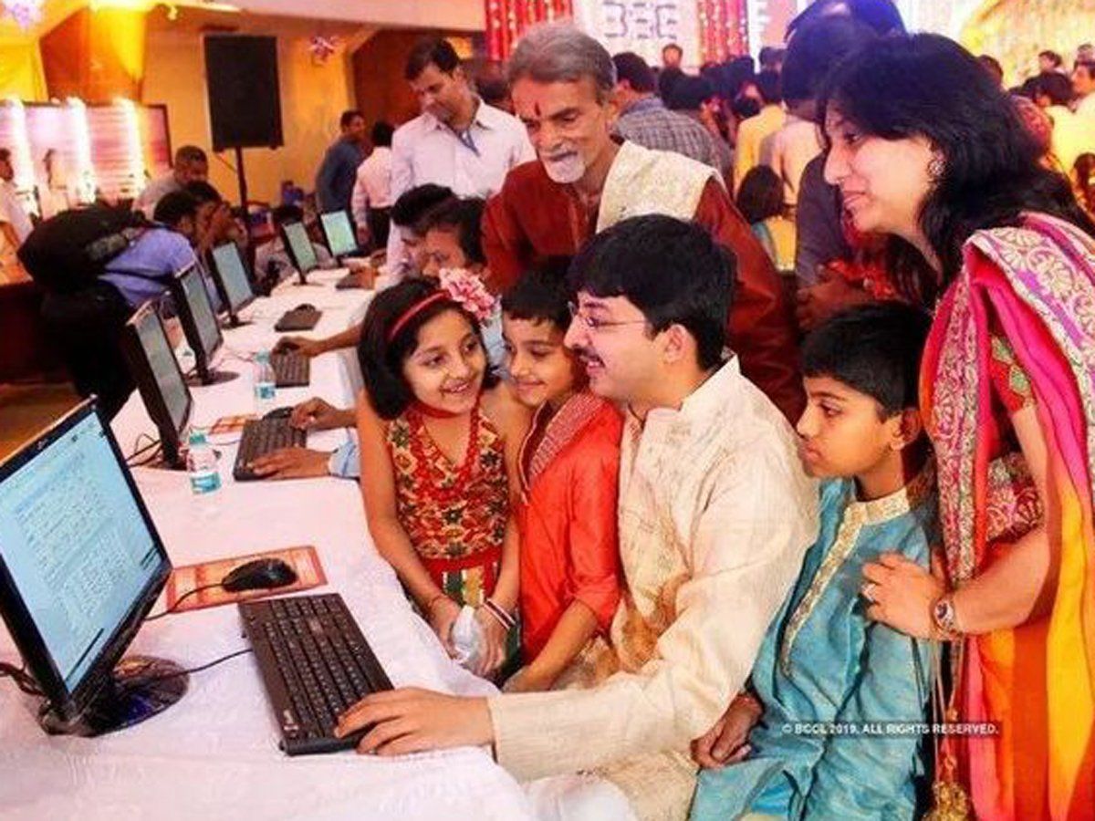 Muhurat Trading 2020 : जानिए क्या होती है मुहूर्त ट्रेडिंग और आज कब है इसका समय