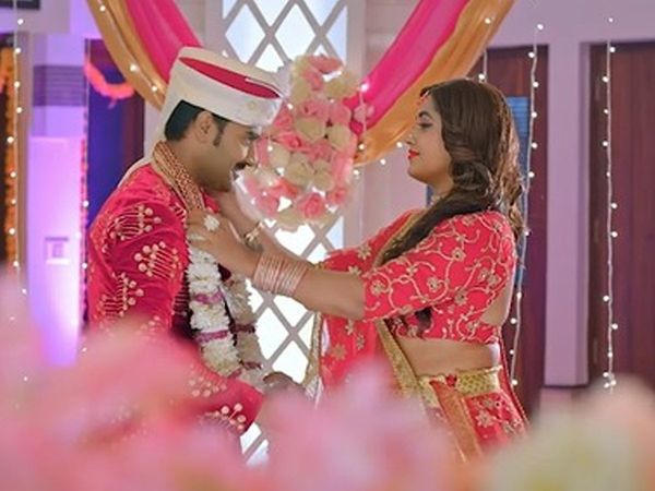 Bhojpuri Film Mujhe Kuch Kehna Hai Trailer