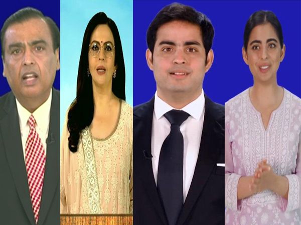 Mukesh Ambani, Nita Ambani, Isha Ambani, Akash Ambani