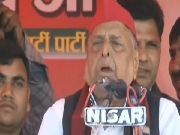 UP Election 2022 Mulayam Singh Yadav reached Karhal to campaign for his son, but forgot Akhilesh's name while seeking votes
