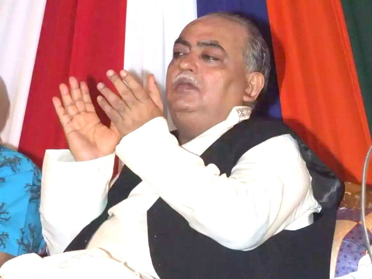 मुनव्वर राना यूपी सीएम योगी आदित्यनाथ पर फिर हुए हमलावर कहा-इस बार योगी सरकार बनी तो कर लूंगा 'पलायन'!