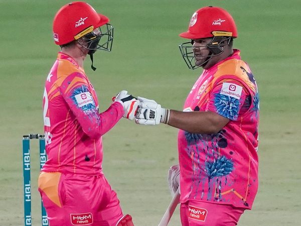 PSL 2022, IU vs QG: Colin Munro and Azam Khan