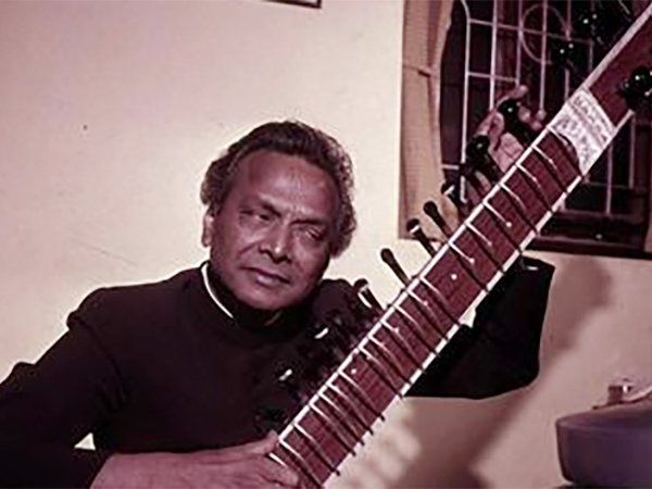 today's history 5 May 2022