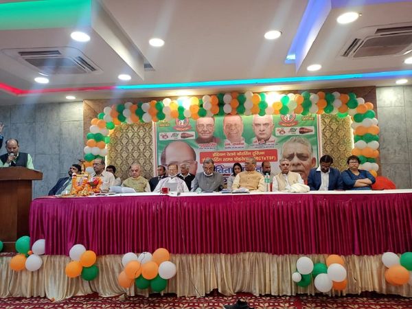 Railway union came in support of the problems of railway vendors