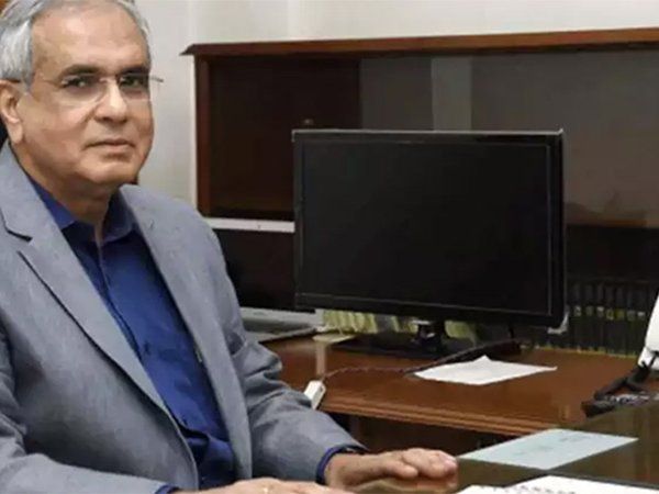 NITI Aayog vice chairman stepped down
