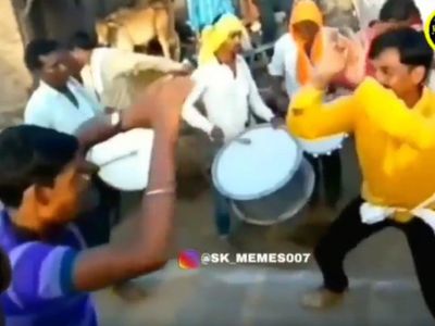 Nagin Dance Video Nagin Dance Funny Viral Video In Hindi, Funny Video:  नागिन डांस करते-करते युवकों ने मचाया ऐसा तांडव, वीडियो देख कहेंगे, 'ये तो  नेक्स्ट लेवल है'