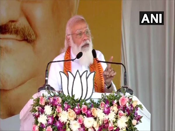 PM Narendra Modi addresses a rally in Puducherry and attacks on congress