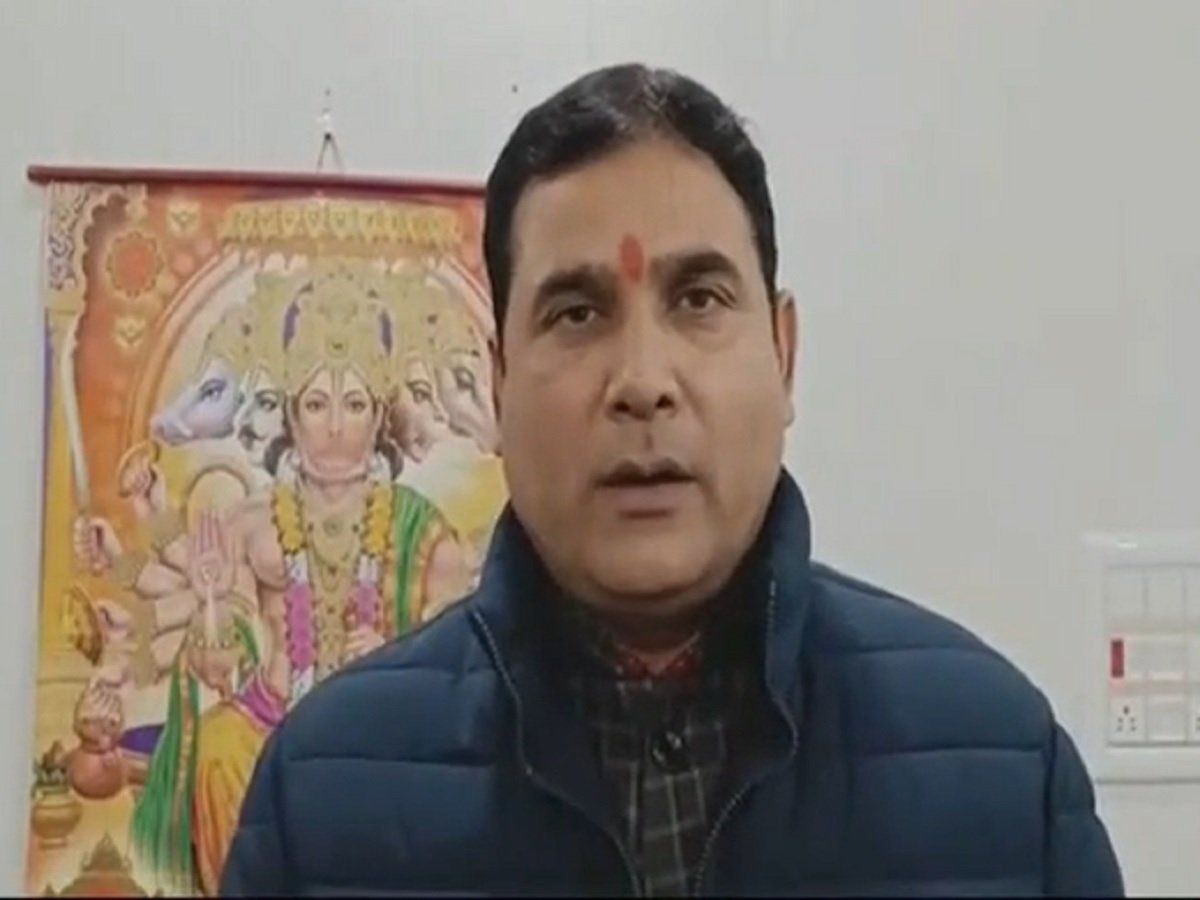 'ना अली, ना बाहुबली, लोनी में बजरंग वली'; चुनाव आयोग ने BJP विधायक को भेजा नोटिस, 3 दिन में मांगा जवाब