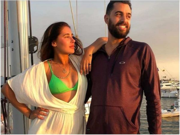 Nargis Fakri and Justin Santos