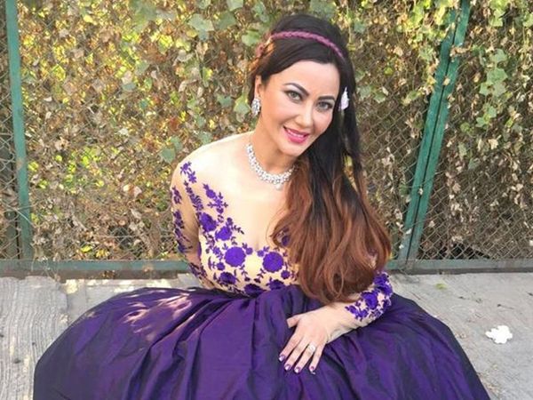 TV Actress Nausheen Ali Sardar not Able To find groom because she is Muslim Reveals So Sima Taparia refused her