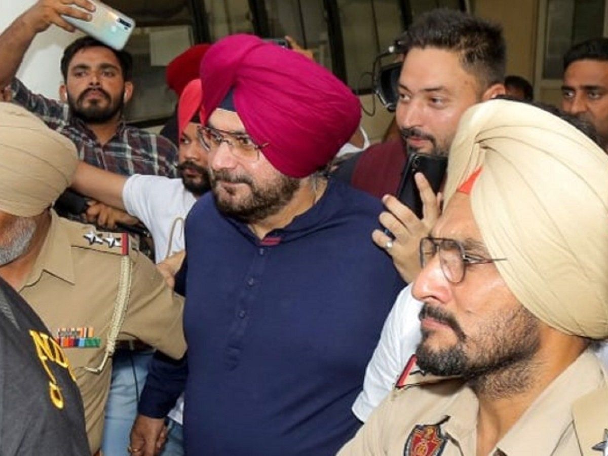 नवजोत सिंह सिद्धू ने जेल में 24 घंटे में कुछ नहीं खाया, ये है कारण, वकील की अदालत से है ये मांग