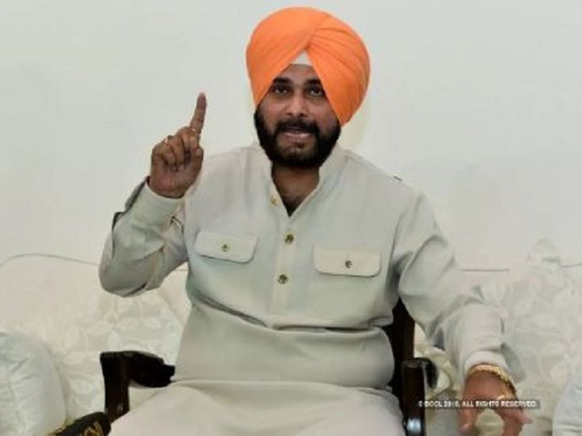 नवजोत सिंह सिद्धू का इस्तीफा नहीं हुआ मंजूर, आलाकमान ने प्रदेश कांग्रेस से कहा- हल निकालिए
