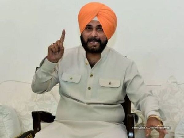 Navjot Singh Sidhu's resignation was not accepted, Sonia Gandhi told state Congress- find a solution