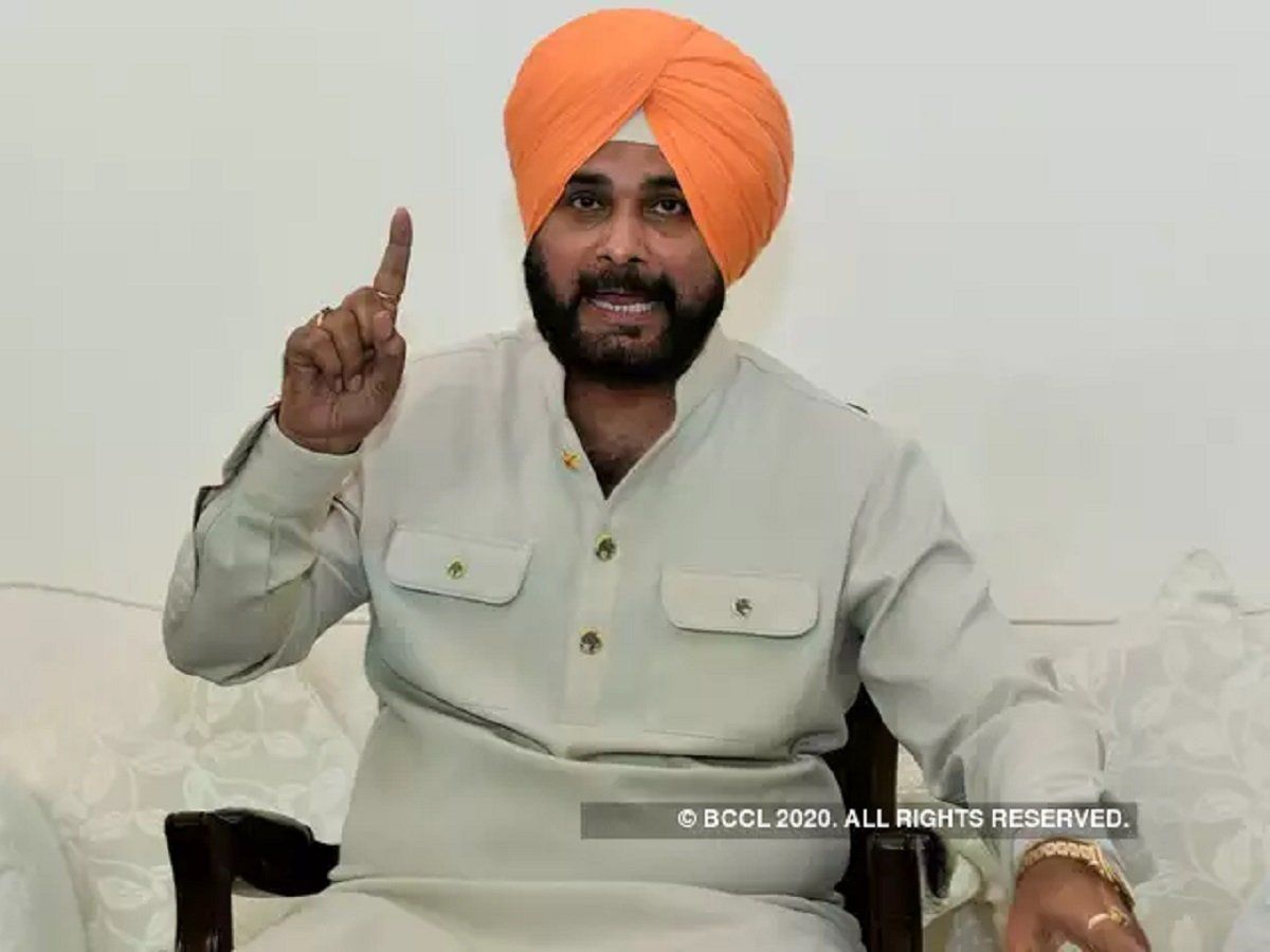 पंजाब कांग्रेस के नए 'कैप्टन' बने नवजोत सिंह सिद्धू, सोनिया गांधी ने लगाई नाम पर मुहर
