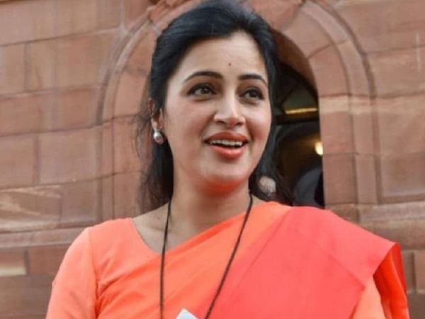 If you recite Hanuman Chalisa again you will be killed Navneet Rana claims receiving threat calls