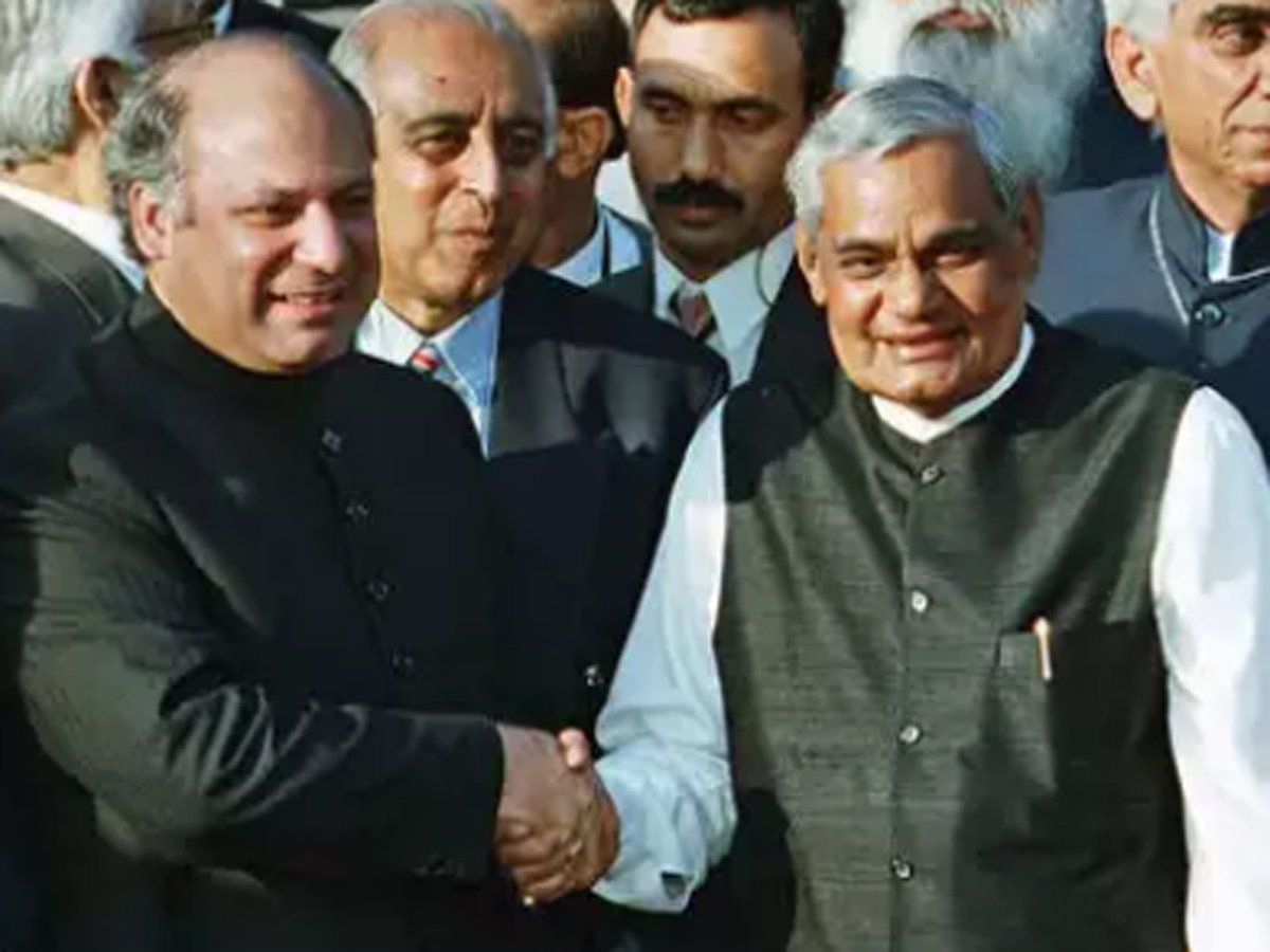 25 December History: क्रिसमस के दिन अटल बिहारी वाजपेयी और नवाज शरीफ का हुआ था जन्म