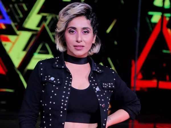 Neha Bhasin