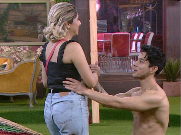 Neha Bhasin and Pratik