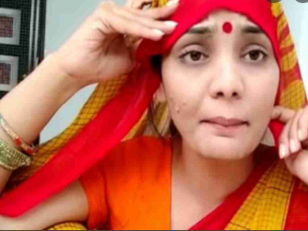 Bhojpuri Singer Neha Singh Rathore Top Viral Video On Up Election बिहार में का बा से लेकर यूपी 2300