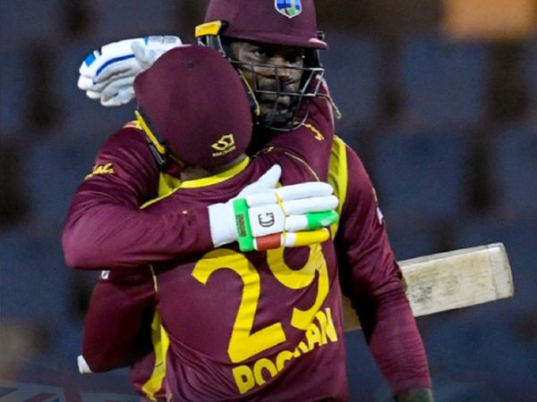 Nicholas Pooran and Chris Gayle