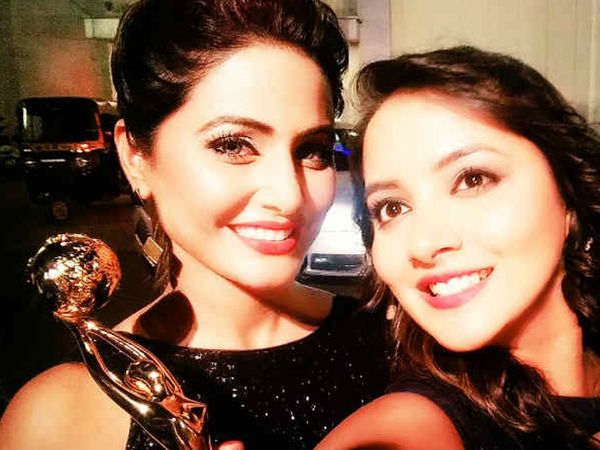 Nidhi Uttam with Hina Khan