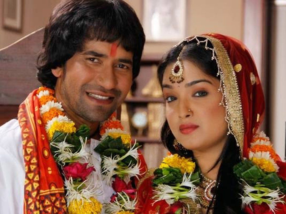 Dinesh Lal Yadav Nirahua Wife And Family 2000 