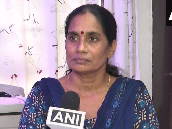 Ashok Gehlot surrounded by statement on rape, Nirbhaya's mother said: Law is not bad, mentality is bad, CM must apologize